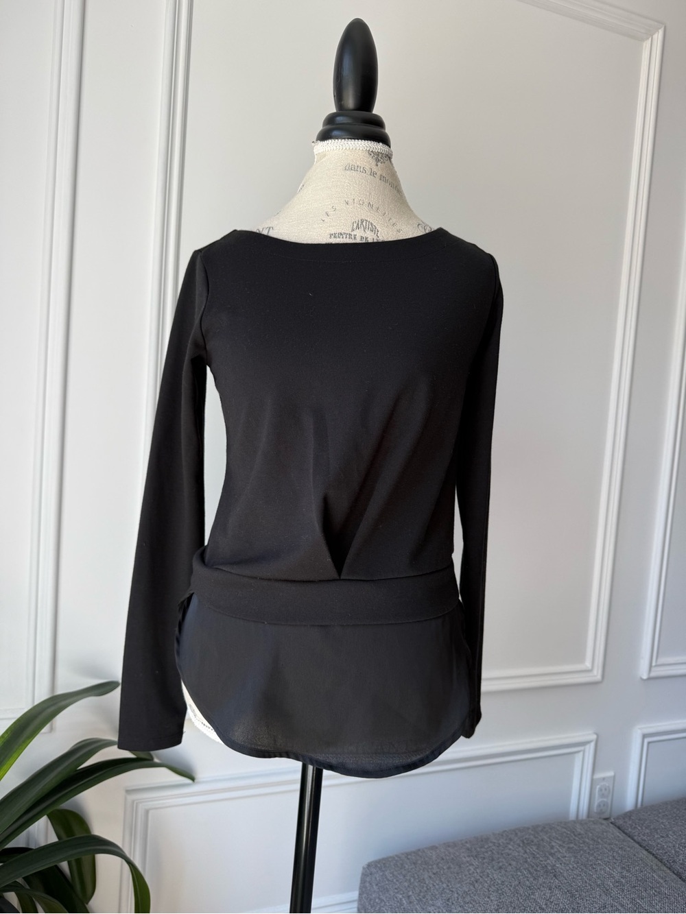 Dynamite Black Long-Sleeve blouse